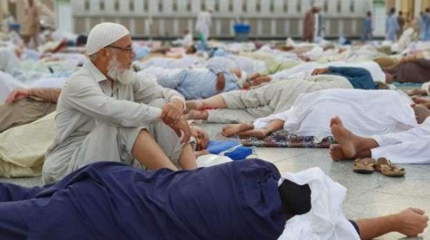 Arab Saudi Perketat Aturan di Masjidil Haram, Jamaah Dilarang Tidur dan Istirahat di Koridor